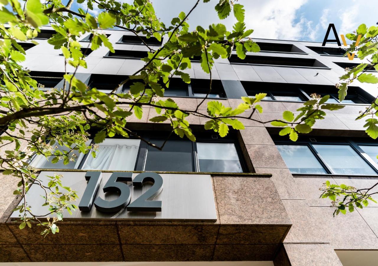 Stylish Two Bedroom Apartment by AV Hughes Properties Milton Keynes Exterior photo