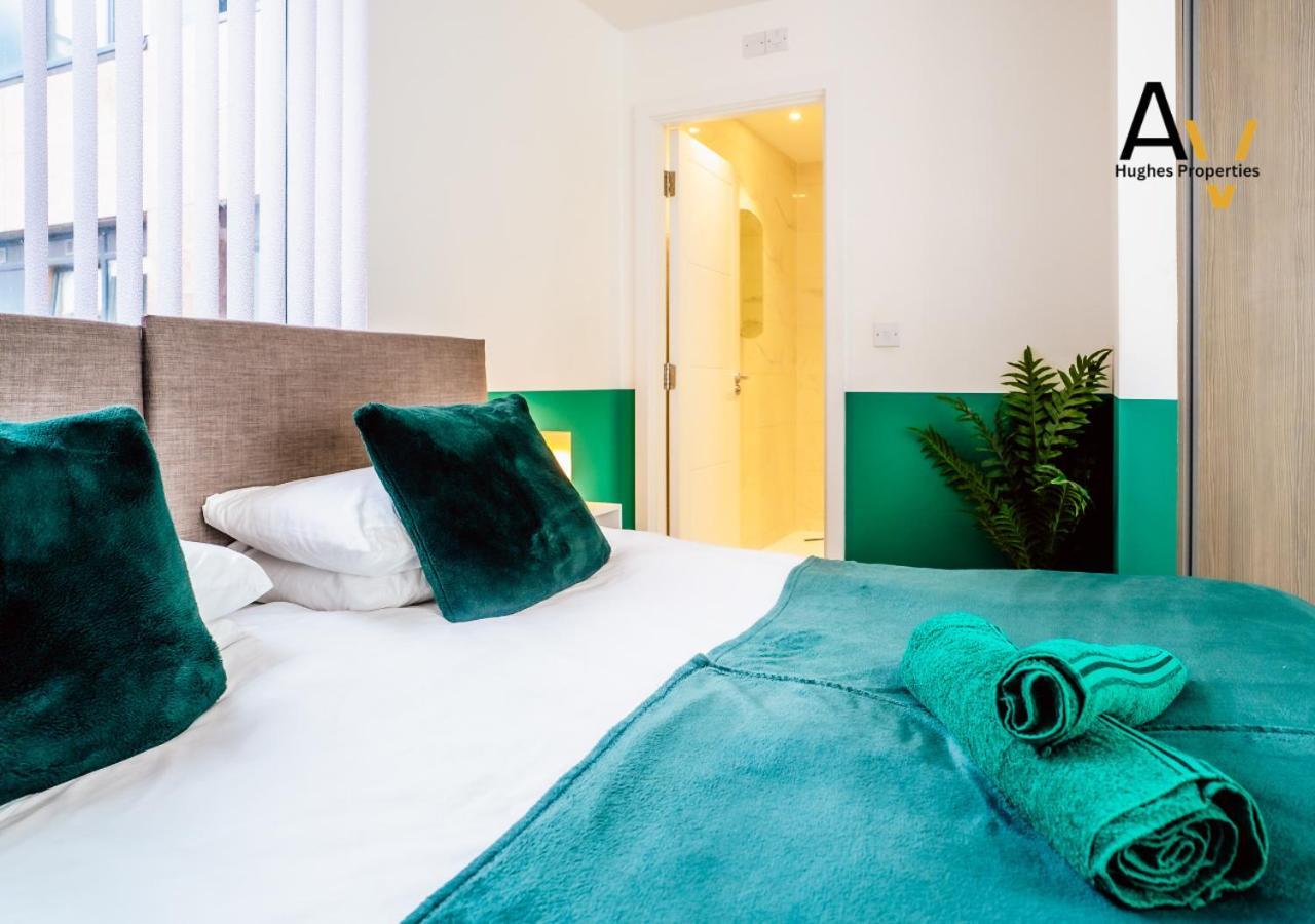 Stylish Two Bedroom Apartment by AV Hughes Properties Milton Keynes Exterior photo
